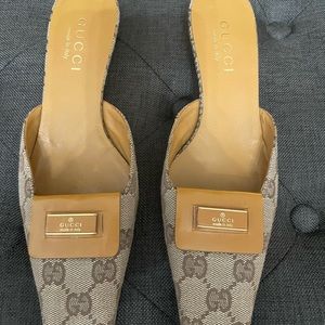 Gucci slide sandals